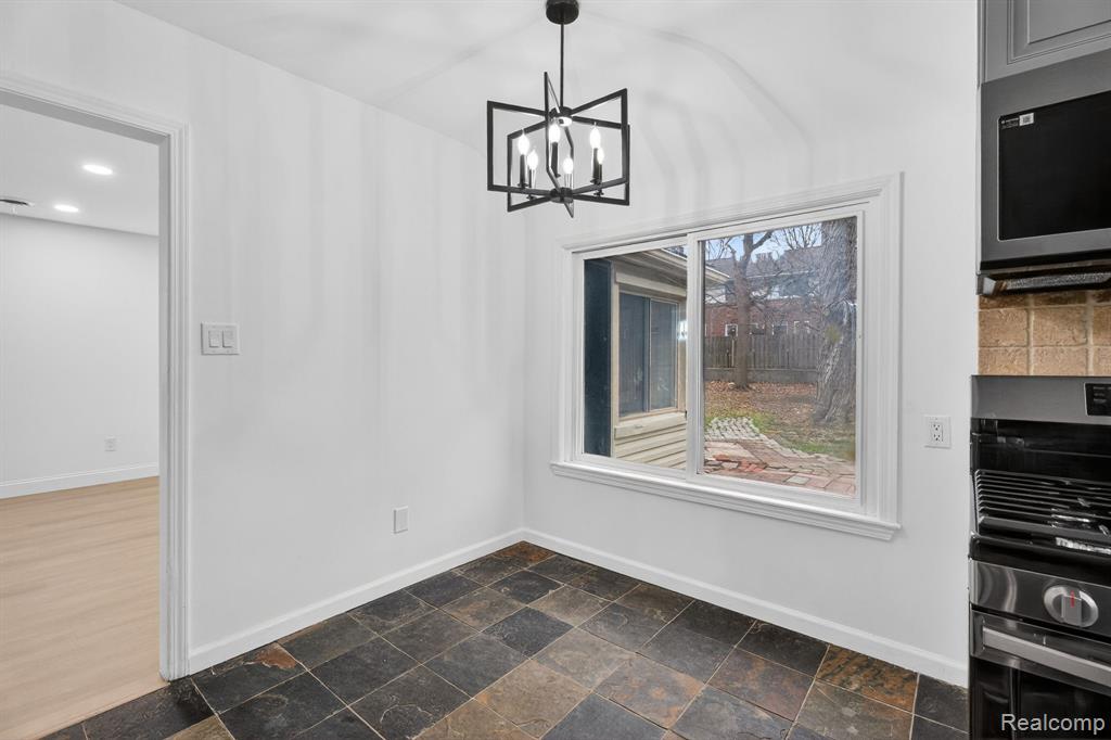 428 Girard Avenue, Royal Oak, MI 48073 — Photo 15