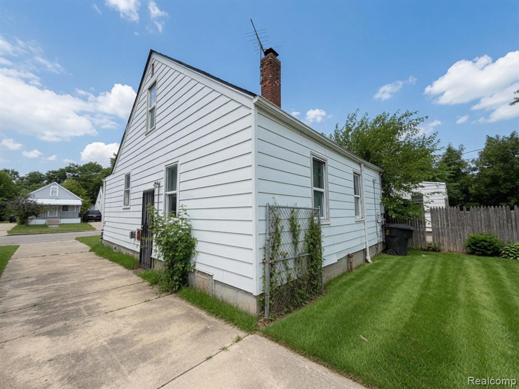7286 FAUST Avenue, Detroit, MI 48228 — Photo 3