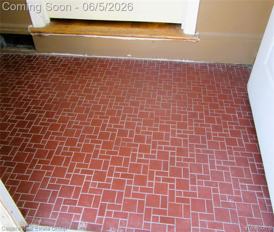 15556 Veronica Avenue, Eastpointe, MI 48021 — Photo 5