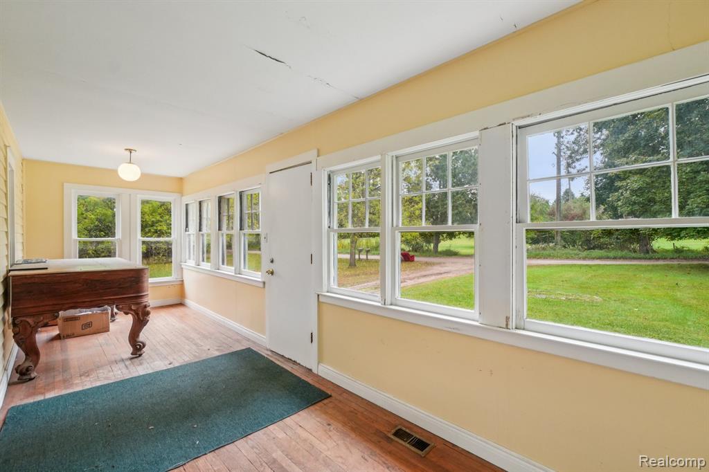 9551 Ellis Road, Clarkston, MI 48348 — Photo 14