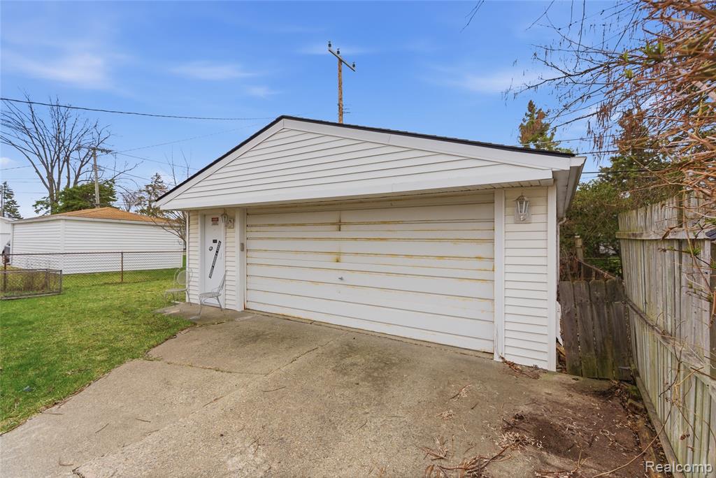 8164 Gerald Avenue, Warren, MI 48093 — Photo 29