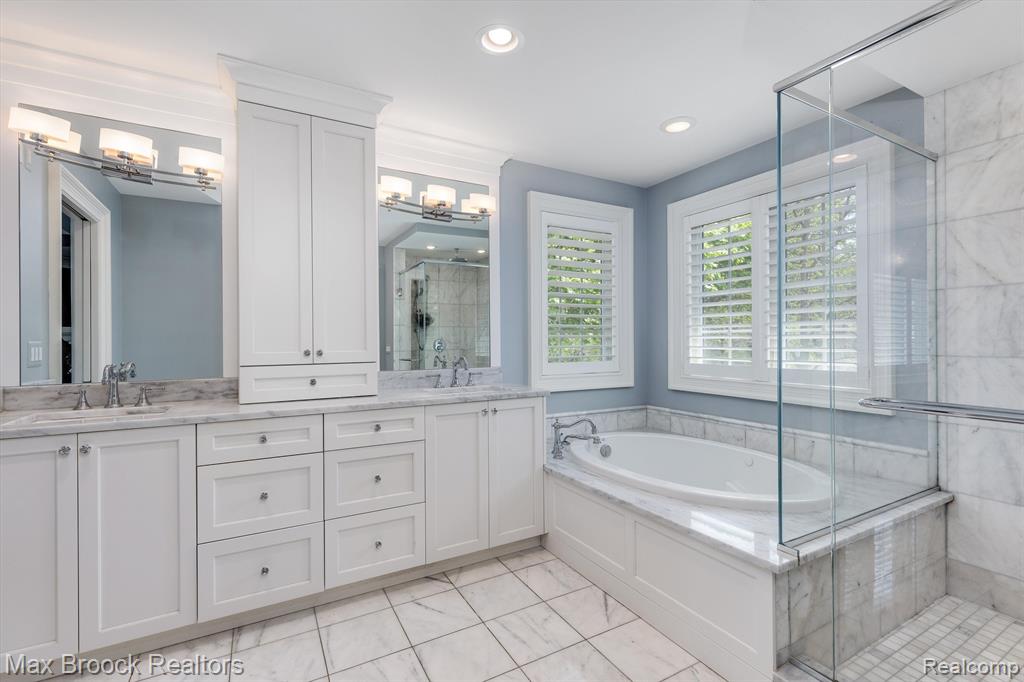 578 WOODLAND Street, Birmingham, MI 48009 — Photo 32