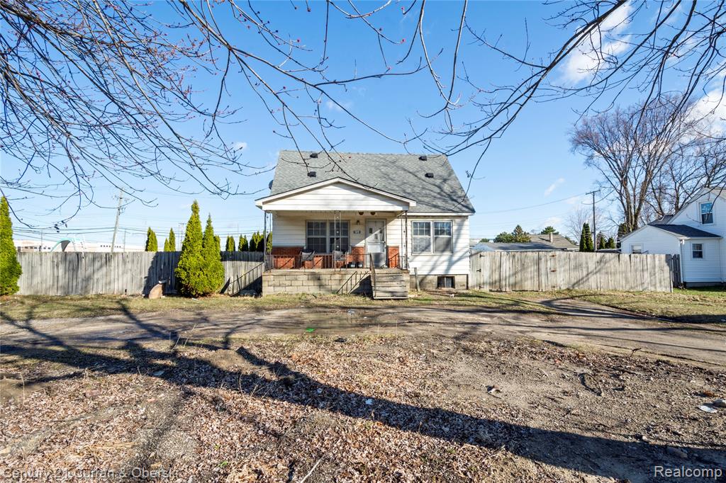1721 E Woodward Heights Boulevard, Hazel Park, MI 48030 — front exterior