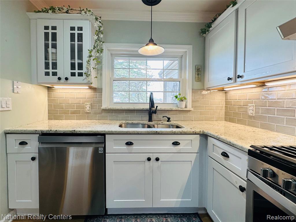 12047 Shenandoah Drive, 2, South Lyon, MI 48178 — Photo 7