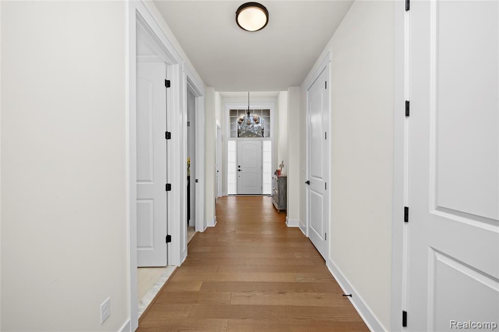 7841 Trailside Court, West Bloomfield, MI 48323 — Photo 12