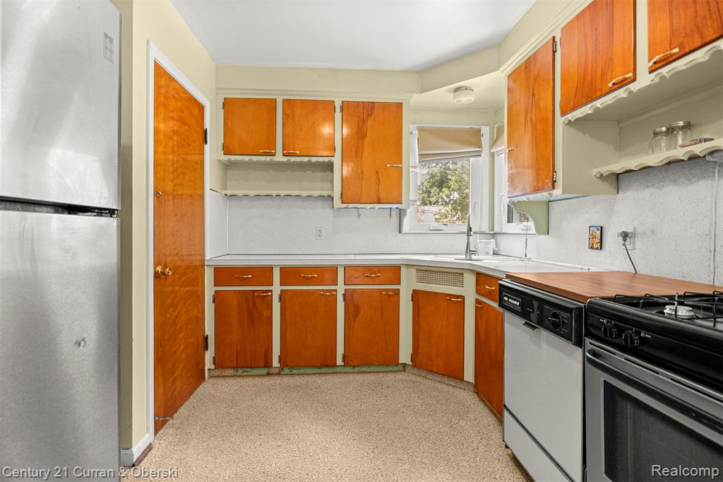 811 Arlington Arlington Street, Inkster, MI 48141 — Photo 9