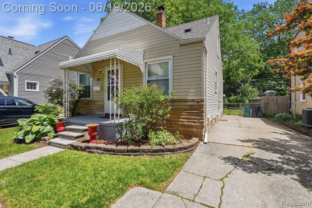 808 N Edison Avenue, Royal Oak, MI 48067 — Photo 2