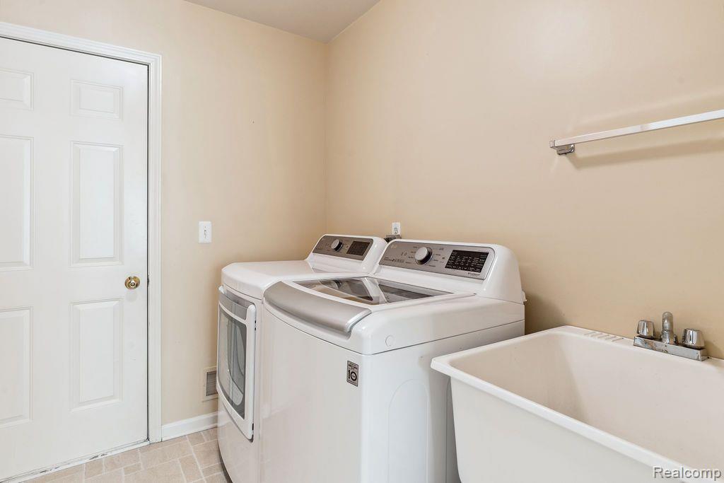 41446 REDMOND, Clinton Twp, MI 48038 — Photo 19