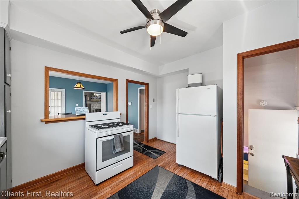 954 N Mill Street, Plymouth, MI 48170 — Photo 16