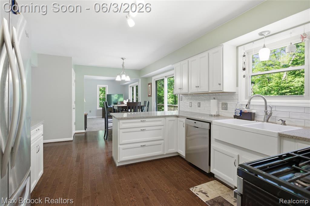 4457 Fettig Trail, White Lake, MI 48383 — Photo 11