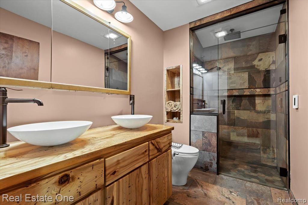 5595 NAVAJO Trail, Pinckney, MI 48169 — Photo 25