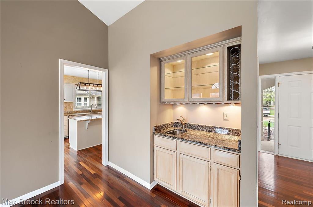 888 Tartan Trail, Bloomfield Hills, MI 48304 — Photo 10