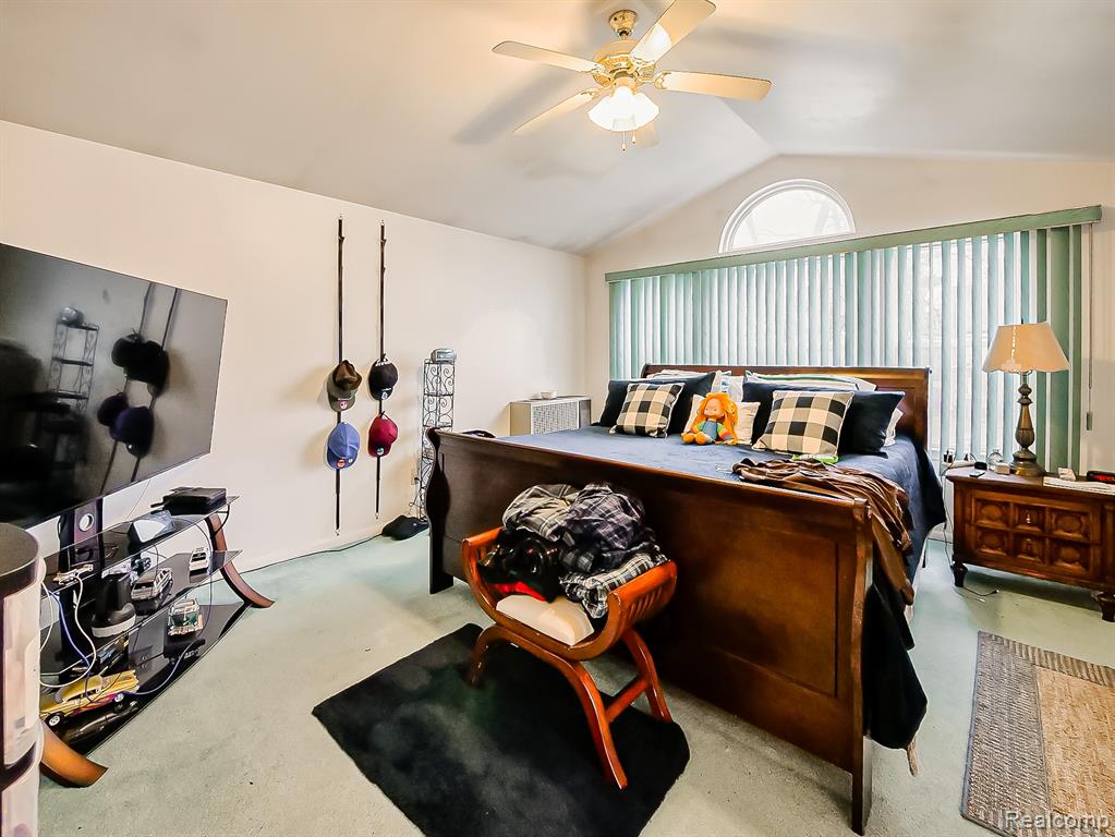 16870 Shaftsbury Avenue, Detroit, MI 48219 — Photo 19