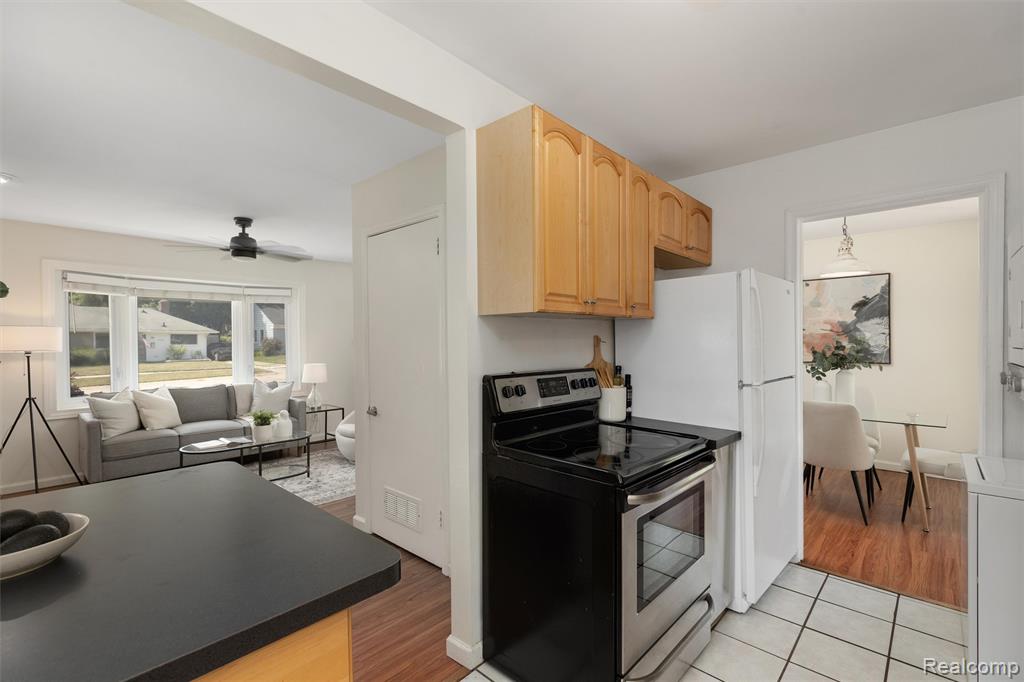 4614 Olivia Avenue, Royal Oak, MI 48073 — Photo 8