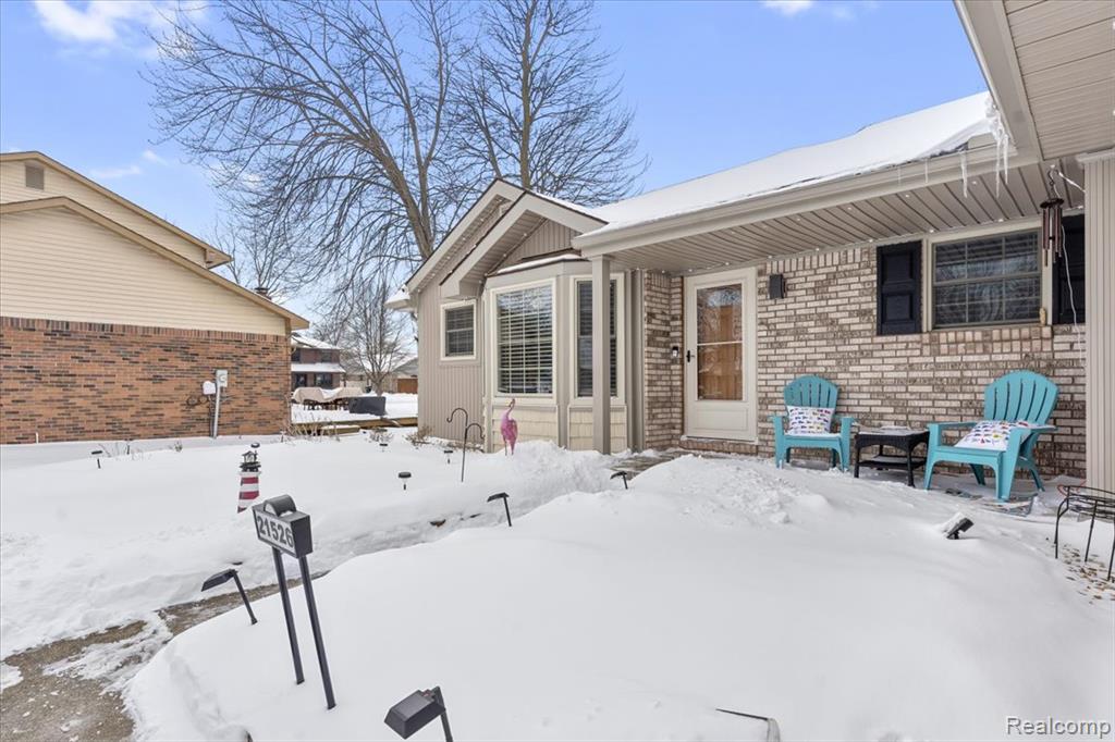 21526 E Chipmunk Trail, Woodhaven, MI 48183 — Photo 23