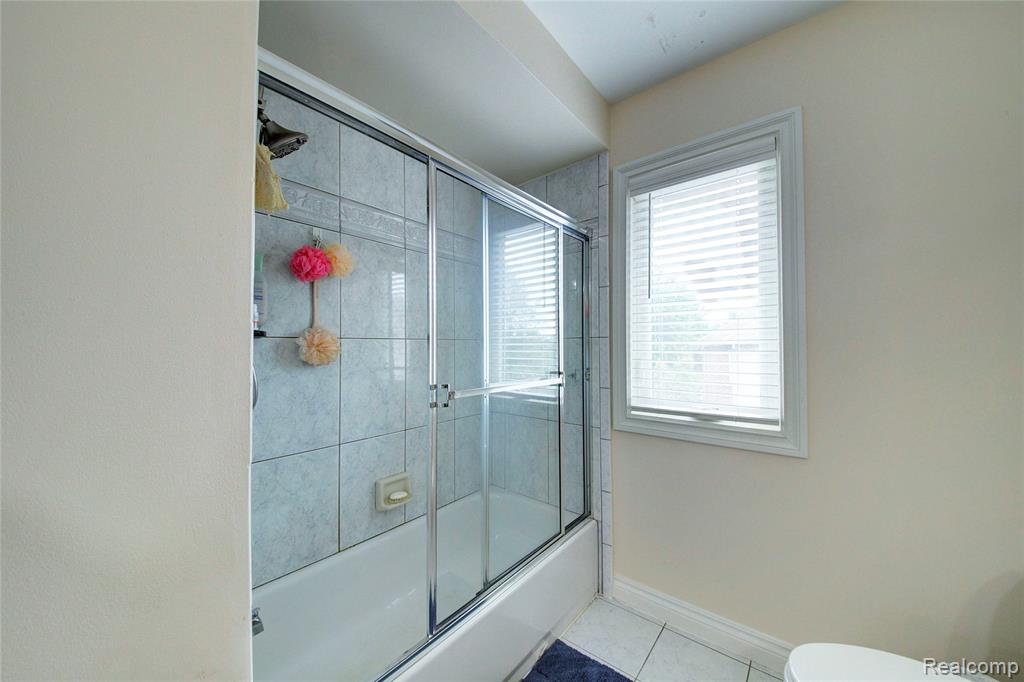 4935 Maceri Circle, Sterling Heights, MI 48314 — Photo 21