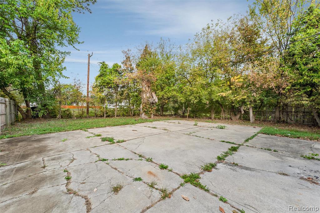 9035 Braile, Detroit, MI 48228 — Photo 21