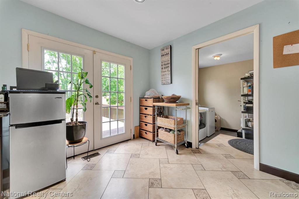 5450 Pocono Street, West Bloomfield, MI 48323 — Photo 27