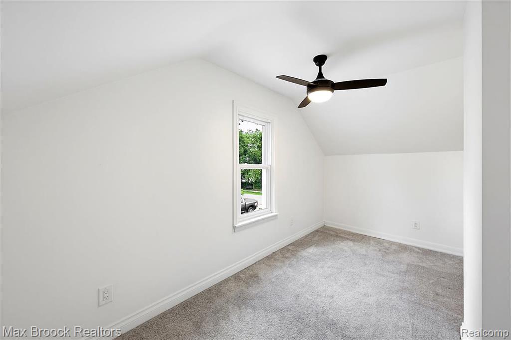 48023 Rex Street, Utica, MI 48317 — Photo 23