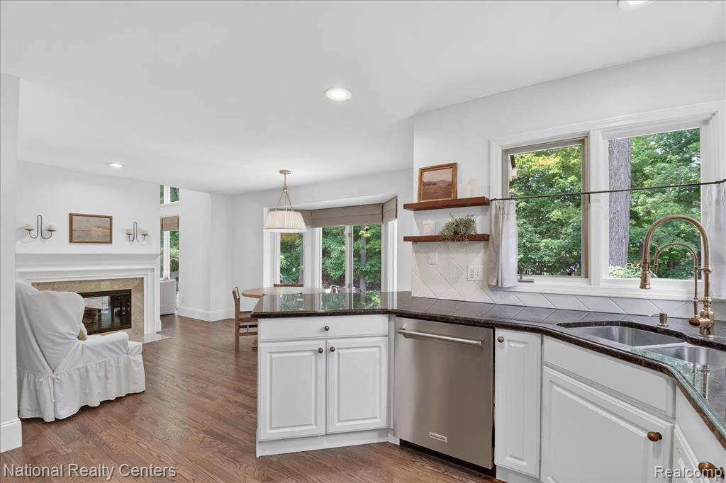 54366 Royal Troon Drive, South Lyon, MI 48178 — Photo 11