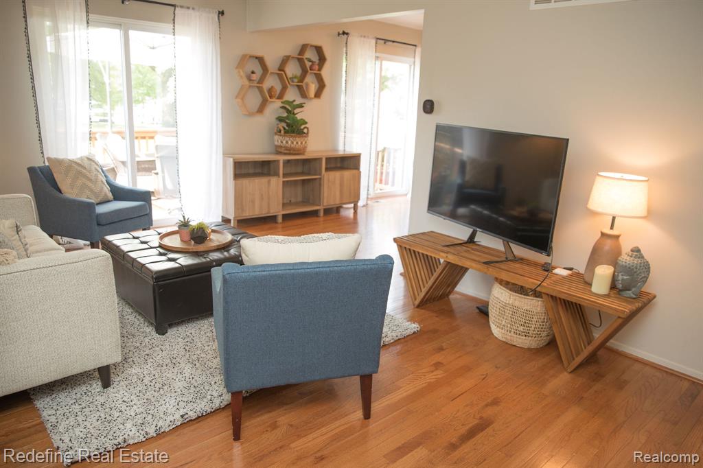 41565 Bedford Drive, Canton, MI 48187 — Photo 8