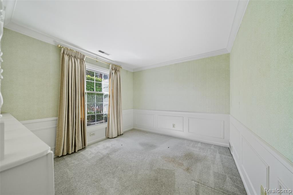 19710 W 13 Mile Road, 108, Beverly Hills, MI 48025 — Photo 20