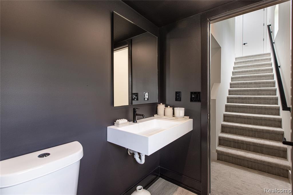 533 E Harrison Avenue, 30, Royal Oak, MI 48067 — Photo 24