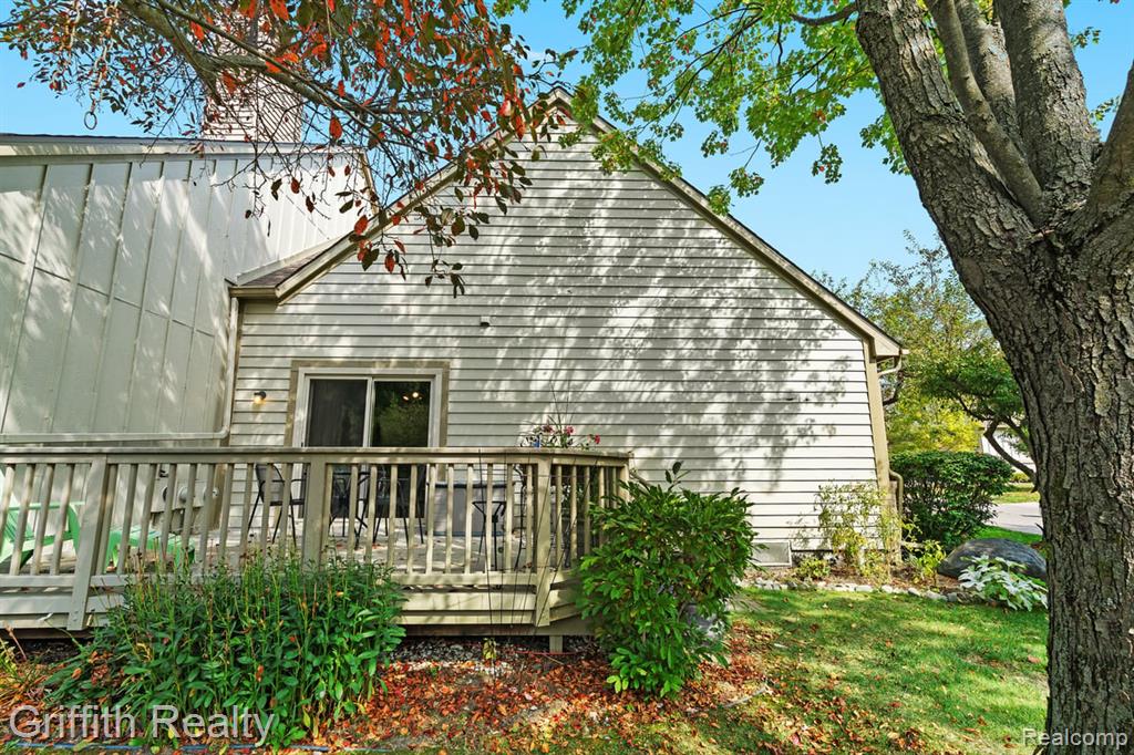762 Elm Court, Wixom, MI 48393 — Photo 26