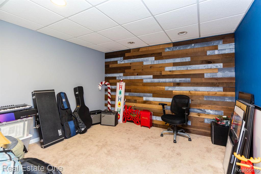 6536 Chatham Circle, Rochester Hills, MI 48306 — Photo 53