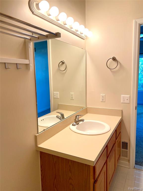 1099 Old Leake Court, Holly, MI 48442 — Photo 13