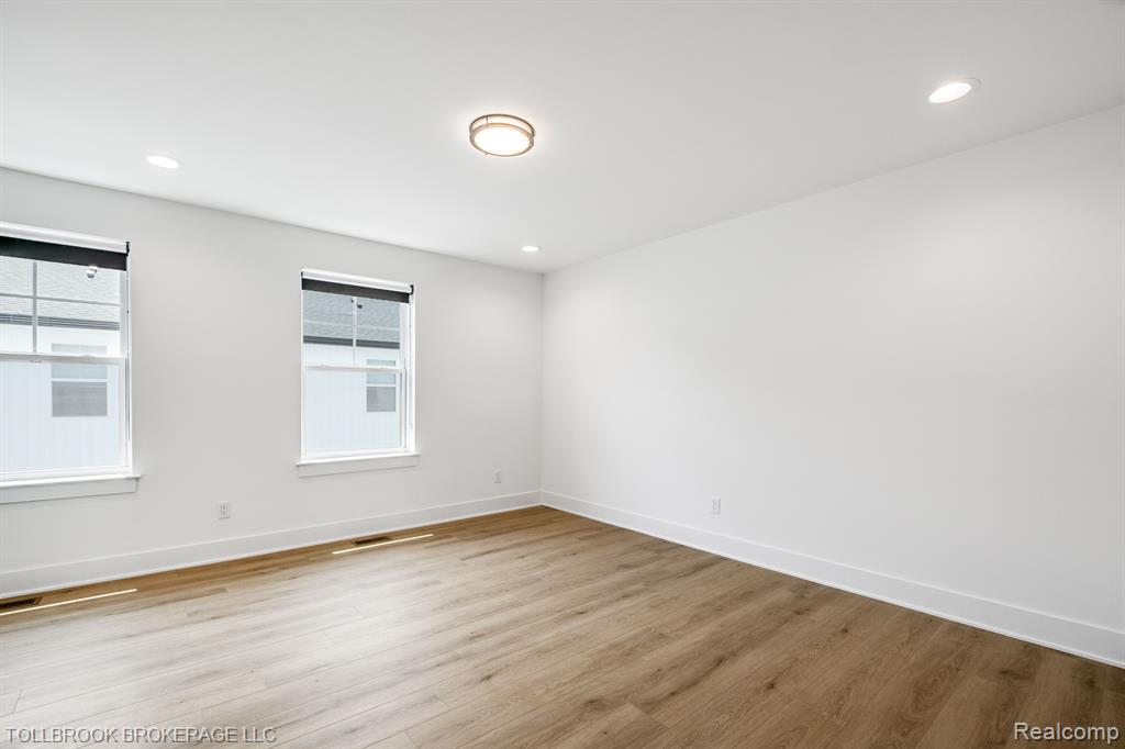 317 E. Irving, Madison Heights, MI 48084 — Photo 14