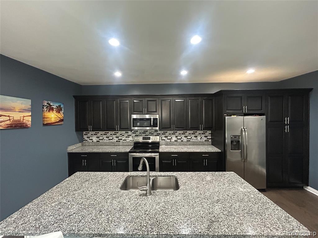 23507 King Drive, Clinton Twp, MI 48035 — Photo 12