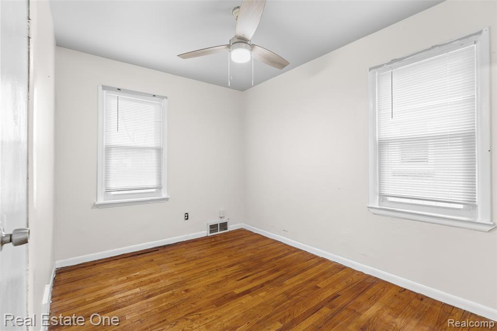 863 Harrison Boulevard, Lincoln Park, MI 48146 — Photo 13