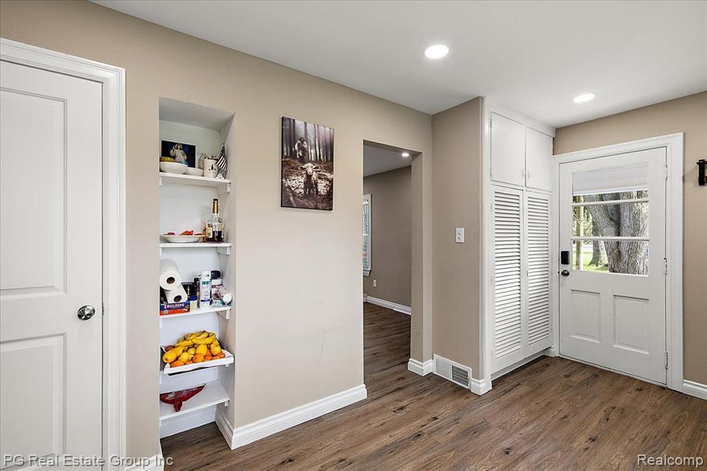 57 ORMSBY, Waterford, MI 48327 — Photo 19
