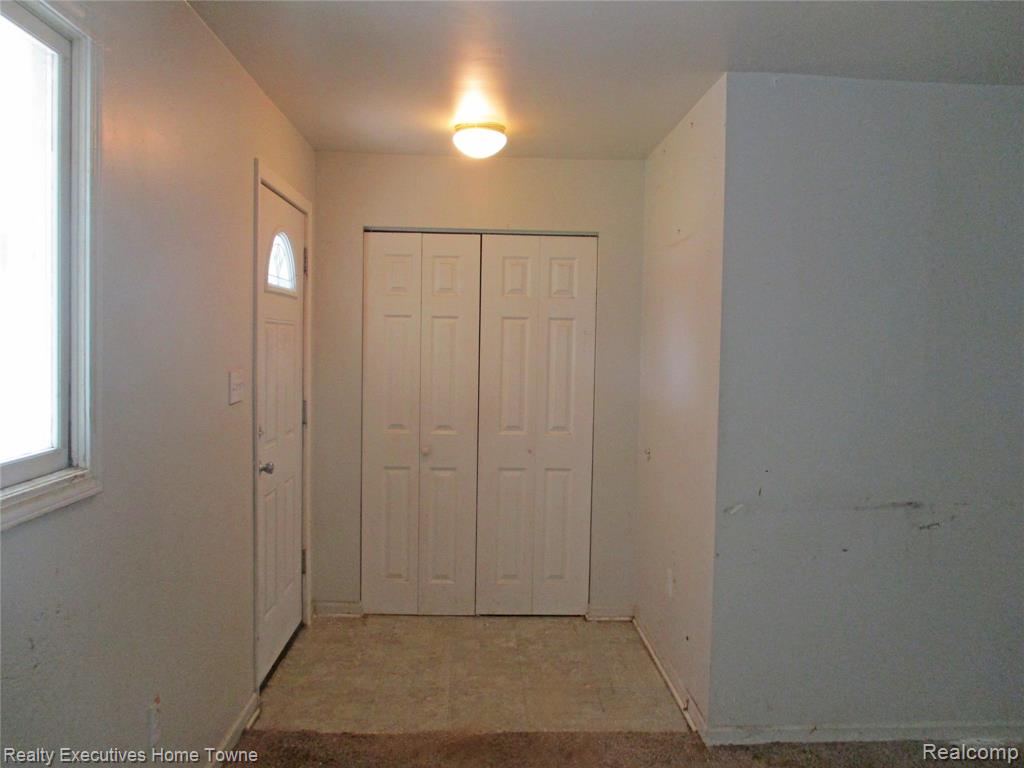 209 Bristol Street N, Almont, MI 48003 — Photo 4