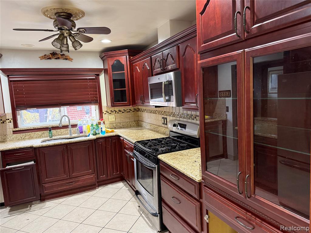 6947 N Charlesworth Street, Dearborn Heights, MI 48127 — Photo 5
