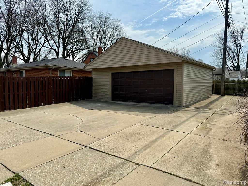 5602 MADISON Street, Dearborn Heights, MI 48125 — Photo 8