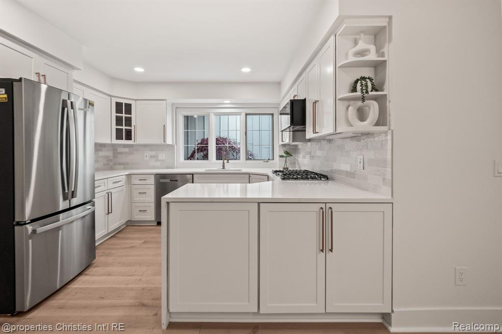 2459 HICKORY GLEN Drive, Bloomfield Hills, MI 48304 — Photo 14