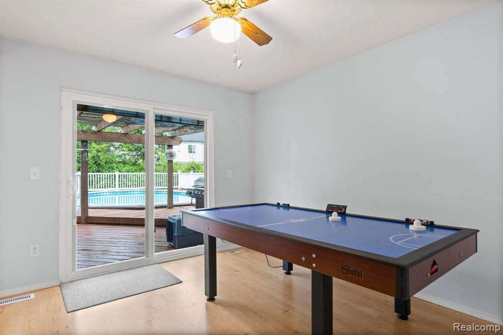 5645 WEDGEWOOD Road, Canton, MI 48187 — Photo 13