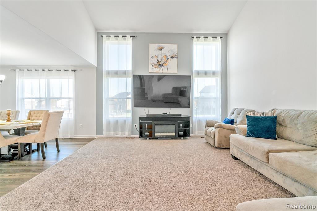 6811 Chandler Drive, Belleville, MI 48111 — Photo 31