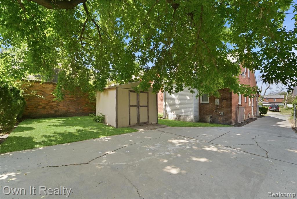 16884 Freeland Street, Detroit, MI 48235 — Photo 29