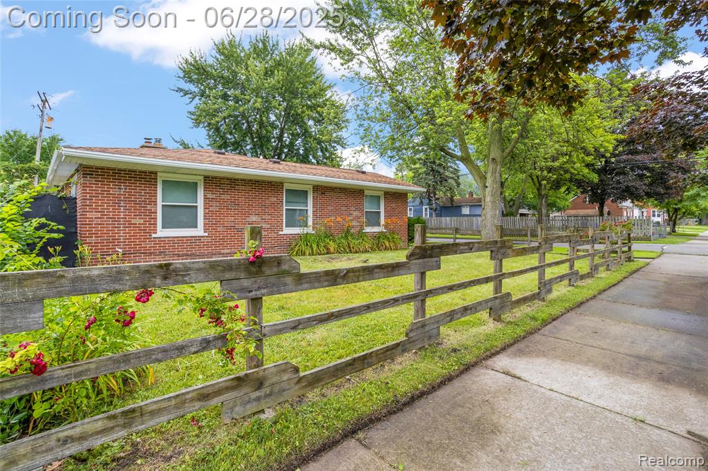 5204 Ashley Street, Detroit, MI 48236 — Photo 7