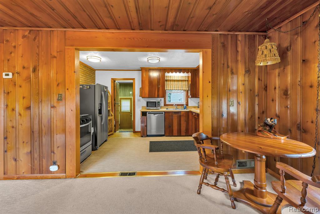 5693 Colonial Street, Dearborn Heights, MI 48127 — Photo 13
