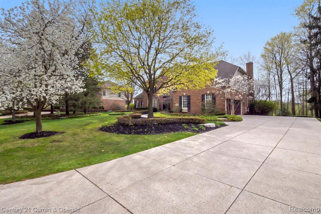 45471 TOURNAMENT Drive, Northville, MI 48168 — Photo 7