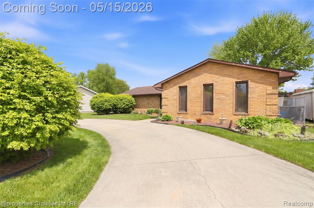 38324 Santa Anna Street, Clinton Twp, MI 48036 — Photo 31