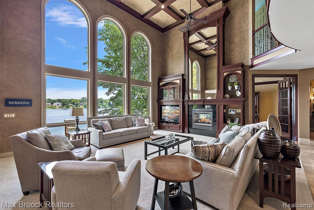 6340 Lakeshore Street, West Bloomfield, MI 48323 — Photo 11