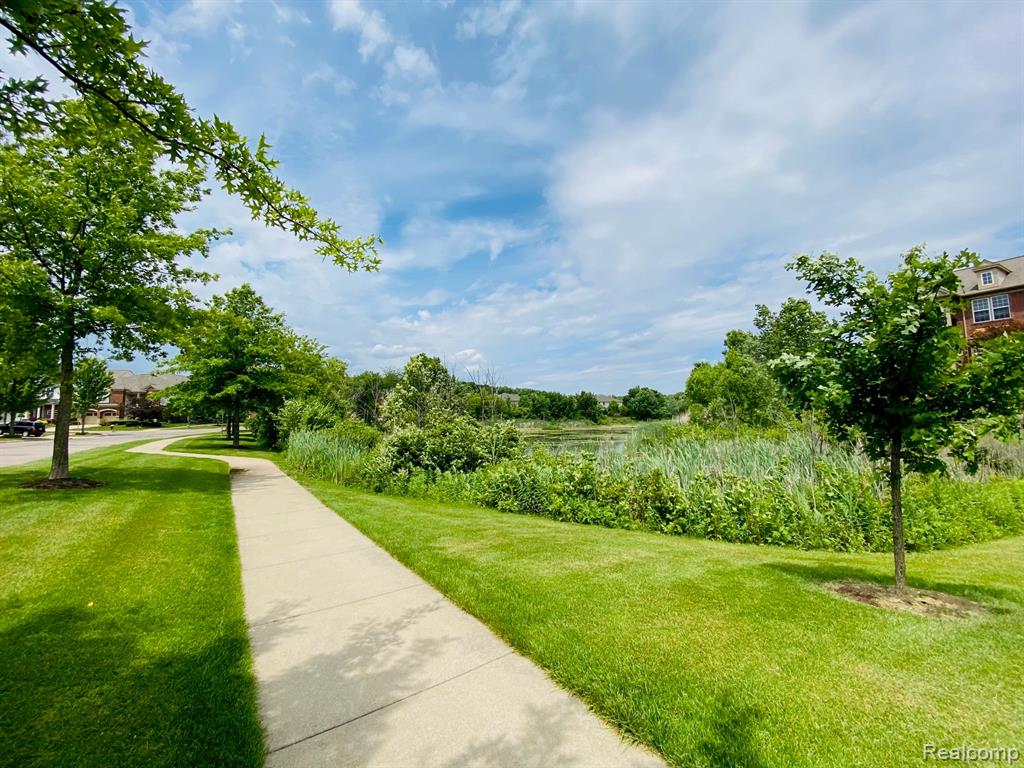 44561 GWINNETT Loop, Novi, MI — Photo 36