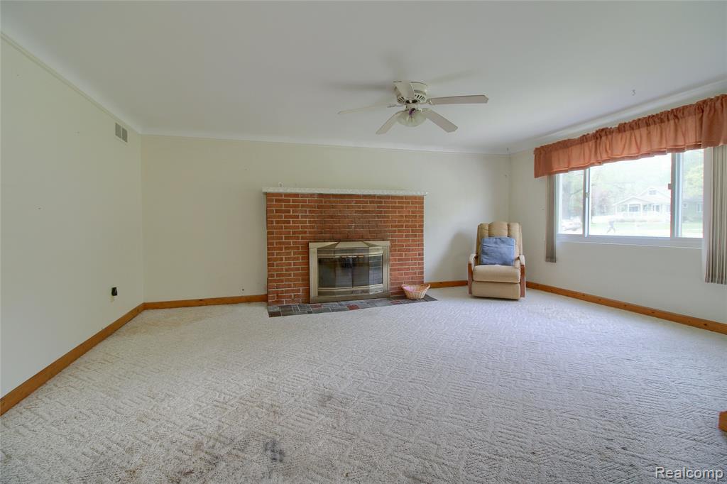 30977 West Road, New Boston, MI 48164 — Photo 5