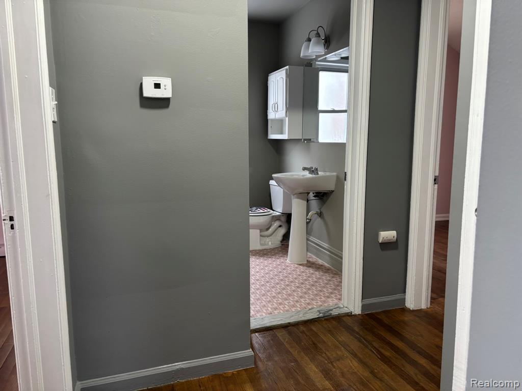 8149 Standard, Center Line, MI 48015 — Photo 15