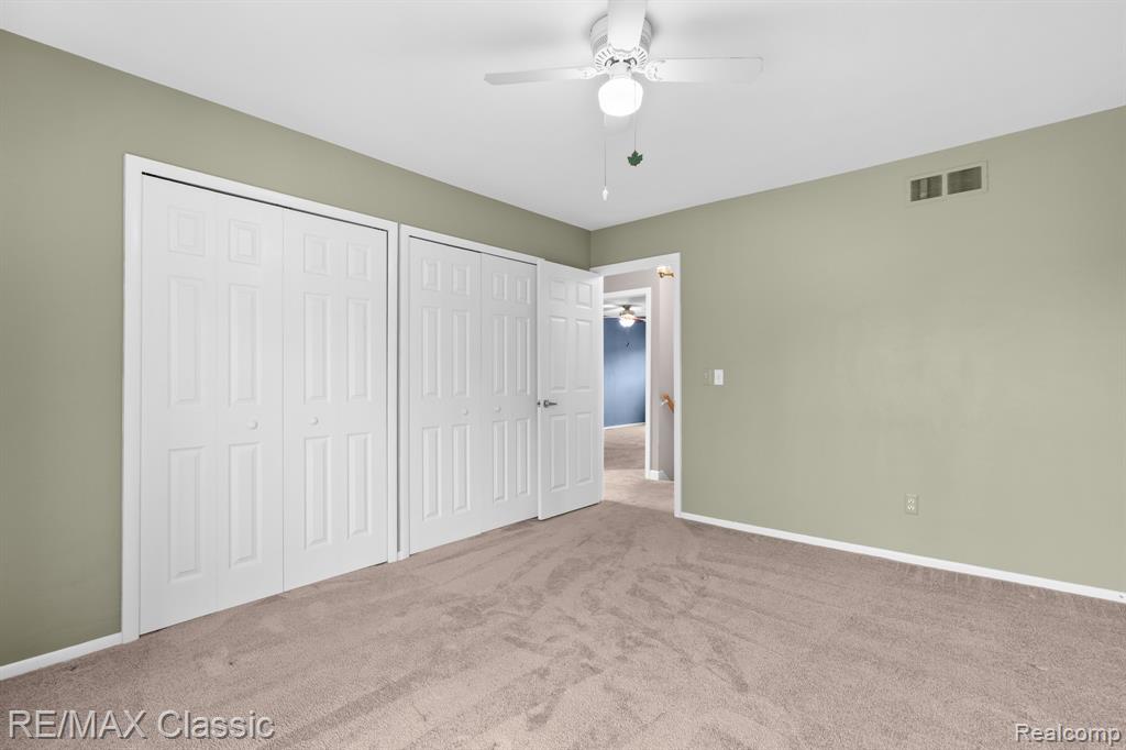23127 Farmington Road, Farmington, MI 48336 — Photo 42